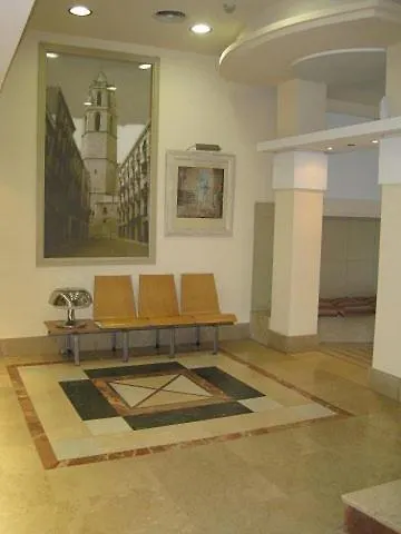 Hotel Olle Реус